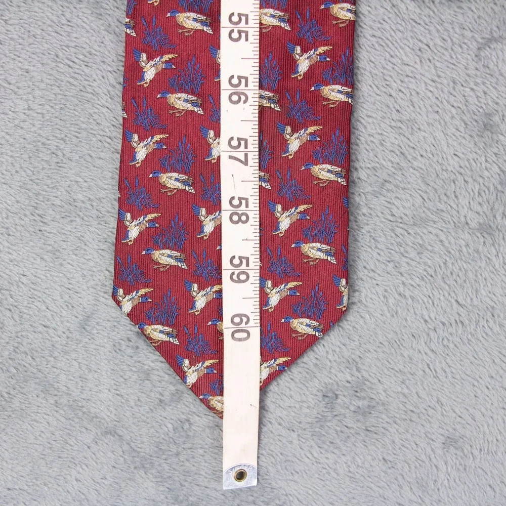 Brooks Brothers Makers Red Silk Mallard Duck Flying Tie Made in‎ USA